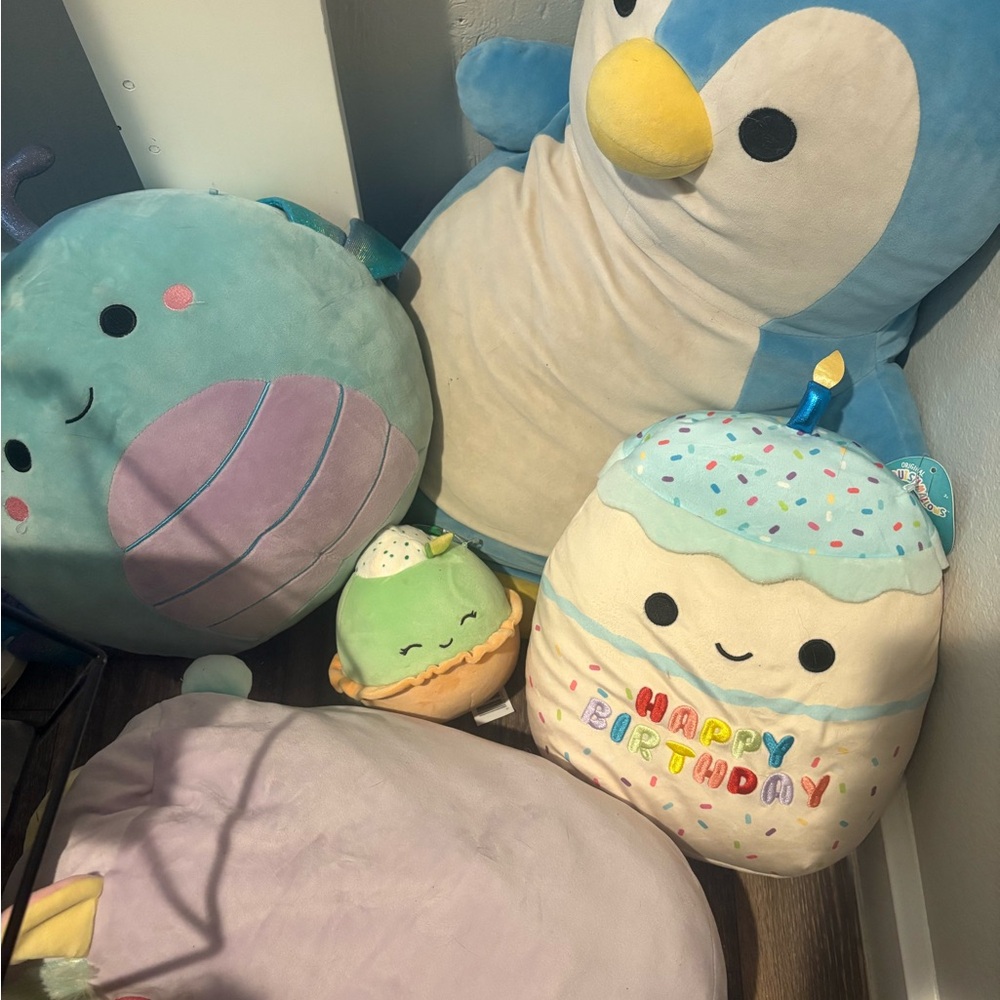 Squishmallows Blue Penguin and Friends Set